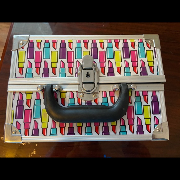 makeup case - Picture 2 of 6